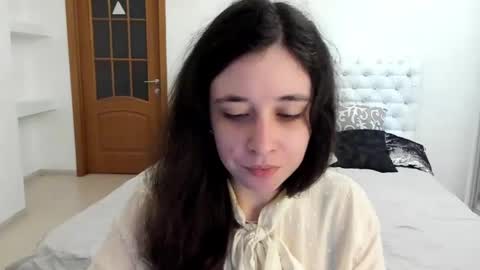 Kate online show from September 2025 09:03:01 AM