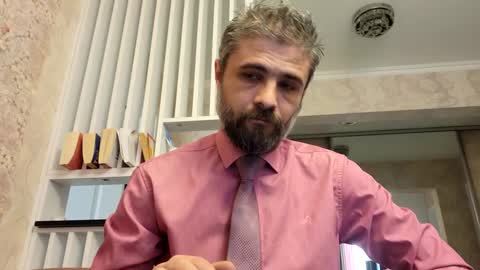 Gabriel online show from February 2025 12:44:01 PM