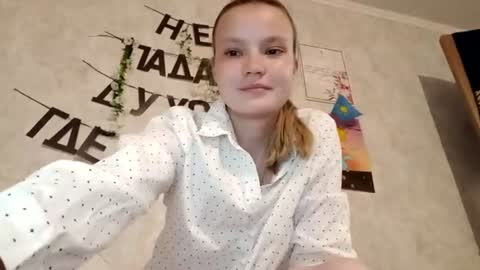 Snapshot of ginger_anna_est chatting on June 2026 07:29:01 PM Ginger Anna online show from June 2026 07:29:01 PM