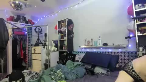 ginger_binj online show from January 2025 07:58:02 AM