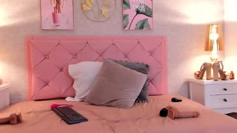 Snapshot of ginger_violetta chatting on January 2025 10:35:02 PM Ginger online show from January 2025 10:35:02 PM