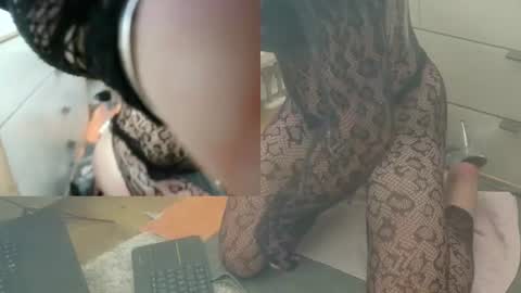 Snapshot of gingerpink1911 chatting on July 2026 02:32:02 PM GingerPink online show from July 2026 02:32:02 PM