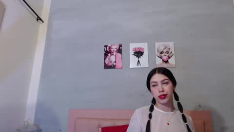 Snapshot of ginnifer_goodwin chatting on October 2025 12:17:01 PM ginnifer_goodwin online show from October 2025 12:17:01 PM