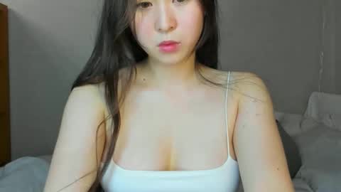 Ginny online show from October 2025 07:49:01 PM