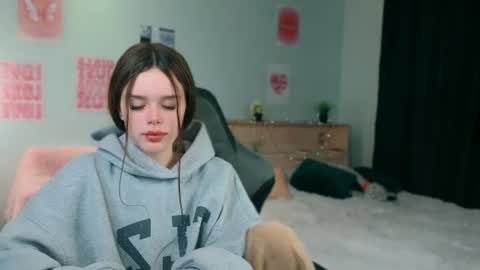 Snapshot of ginnyclub chatting on June 2026 05:57:02 PM Ginny online show from June 2026 05:57:02 PM