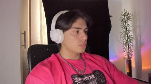 Snapshot of gio_russo chatting on May 2026 02:01:01 PM GioRusso online show from May 2026 02:01:01 PM