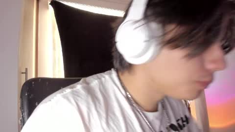 Snapshot of gio_russo chatting on May 2026 06:07:02 PM GioRusso online show from May 2026 06:07:02 PM