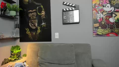 Giorgio leone online show from February 2025 01:40:01 AM