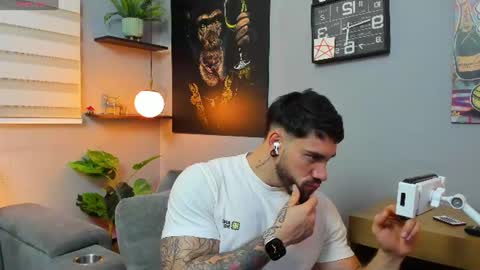 Snapshot of giorgio_leone2 chatting on June 2026 03:25:01 AM Giorgio leone online show from June 2026 03:25:01 AM