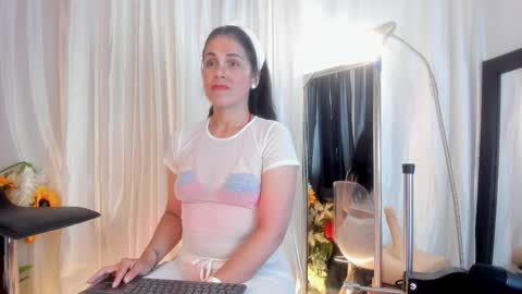 Girasol Walton online show from March 2026 01:58:02 PM