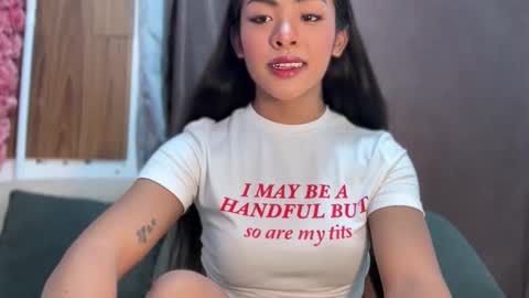 queen ronna online show from October 2025 05:35:02 PM