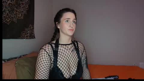 Snapshot of girlofurdreamsxxxxox chatting on December 2025 02:53:01 AM Camille online show from December 2025 02:53:01 AM