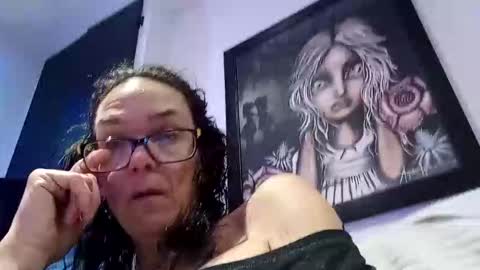 Snapshot of girls227445638252 chatting on February 2026 12:02:01 PM girls227445638252 online show from February 2026 12:02:01 PM