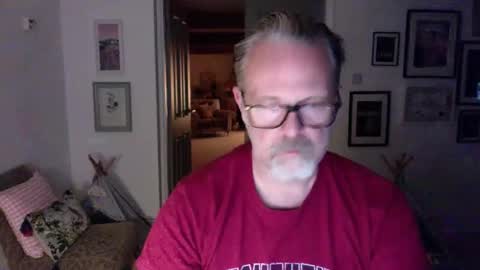 girlsandbikes online show from April 2026 10:46:02 PM