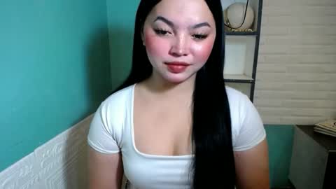 Snapshot of girlthatuneedxxx chatting on February 2026 06:39:02 PM Rhaine online show from February 2026 06:39:02 PM