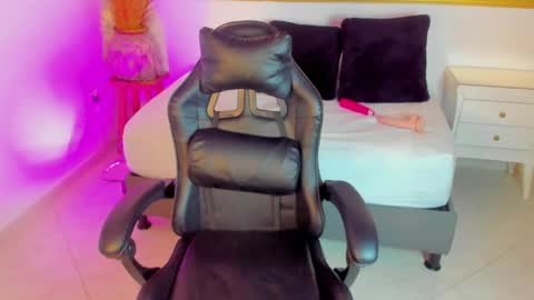 Snapshot of gise_morin chatting on April 2026 02:22:02 AM G I S E online show from April 2026 02:22:02 AM