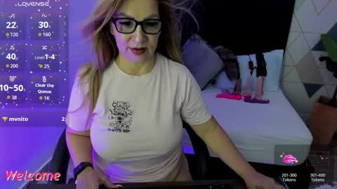 Gisella online show from November 2025 01:00:02 PM