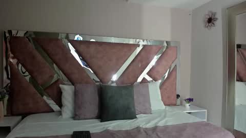     online show from October 2025 10:39:02 AM