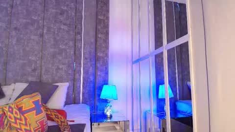     online show from November 2025 10:46:02 AM