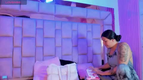 Snapshot of gisell_squirt chatting on June 2026 01:39:01 PM gisell_squirt online show from June 2026 01:39:01 PM