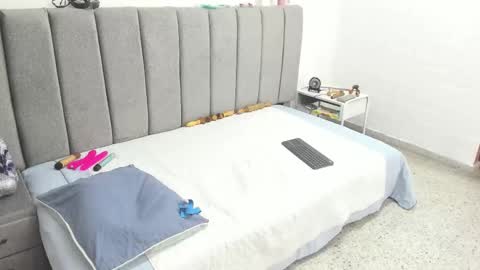 giselle_james online show from February 2026 08:16:01 PM