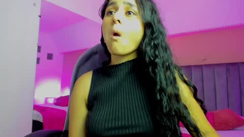 GISELLE ROLDAN online show from April 2026 08:06:01 PM