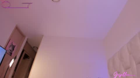           online show from April 2026 06:52:02 PM