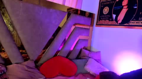 . Gisel Reyes . online show from December 2024 06:41:02 PM