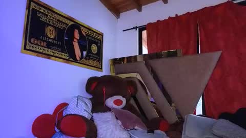 Snapshot of giselreyes1 chatting on April 2026 06:53:02 PM . Gisel Reyes . online show from April 2026 06:53:02 PM