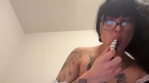 Snapshot of gisstranss chatting on November 2025 04:03:02 AM gisstranss online show from November 2025 04:03:02 AM