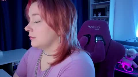 Snapshot of gitera_ chatting on June 2026 09:35:02 PM AlexaMillis online show from June 2026 09:35:02 PM