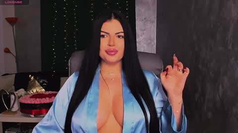 Giulia online show from December 2024 10:12:01 PM