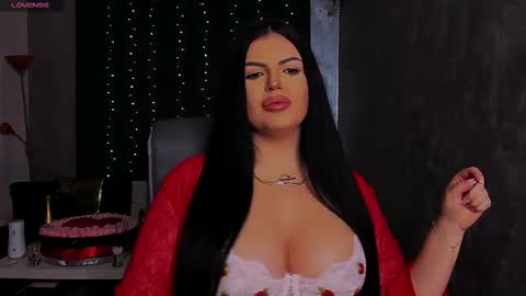 Giulia online show from February 2025 08:11:02 PM