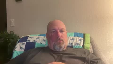 Snapshot of giveitup193 chatting on December 2024 02:31:01 AM giveitup193 online show from December 2024 02:31:01 AM