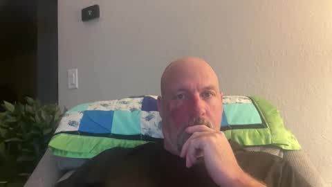 Snapshot of giveitup193 chatting on May 2026 12:59:01 AM giveitup193 online show from May 2026 12:59:01 AM