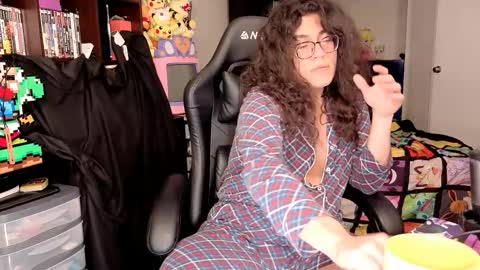 glaceon9 online show from February 2026 05:56:01 AM