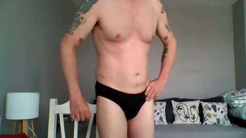 Snapshot of gladius_grande chatting on June 2026 12:09:02 PM Gladius Grande online show from June 2026 12:09:02 PM
