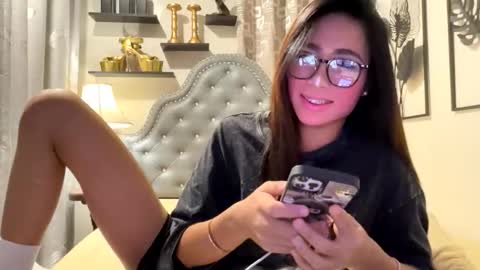 Snapshot of gleiahong chatting on June 2026 12:42:02 PM gleiahong online show from June 2026 12:42:02 PM