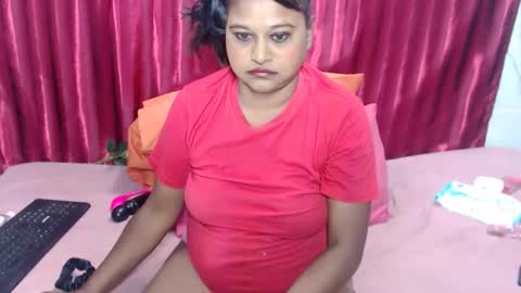 glitter candy online show from January 2026 06:43:02 PM