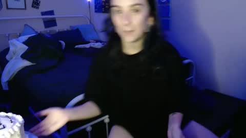 Snapshot of glitterspace chatting on November 2025 08:58:01 AM anna online show from November 2025 08:58:01 AM