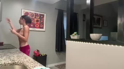 Snapshot of globberton chatting on October 2025 09:37:01 PM Baby Bimbo online show from October 2025 09:37:01 PM