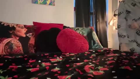 Snapshot of globberton chatting on November 2025 09:37:01 PM Baby Bimbo online show from November 2025 09:37:01 PM