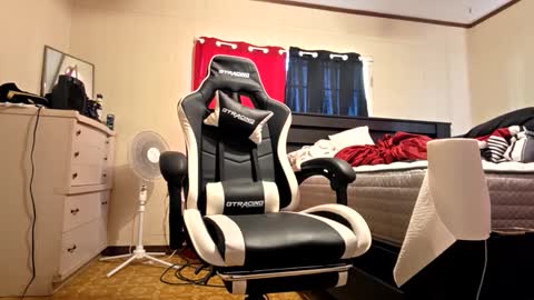 Snapshot of glomightyj chatting on March 2026 10:02:02 PM glomightyj online show from March 2026 10:02:02 PM