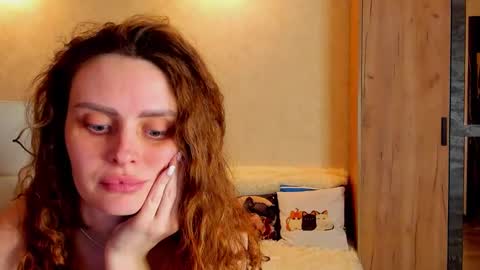 Gloria Wood online show from February 2025 08:20:02 PM