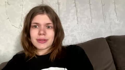 Snapshot of glossy_girl_1 chatting on April 2026 11:58:02 AM Roxy online show from April 2026 11:58:02 AM