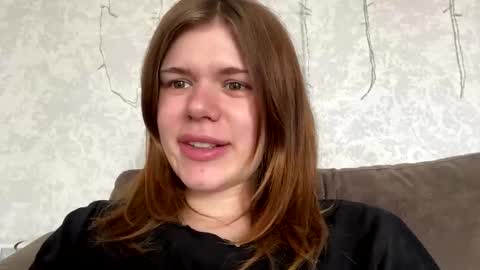 Snapshot of glossy_girl_1 chatting on May 2026 11:06:01 AM Roxy online show from May 2026 11:06:01 AM