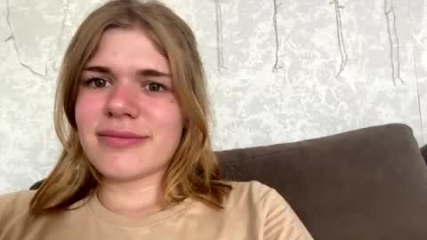 Snapshot of glossy_girl_1 chatting on July 2026 09:52:02 AM Roxy online show from July 2026 09:52:02 AM