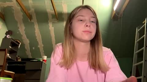 glyndabrierre online show from April 2026 05:20:02 PM