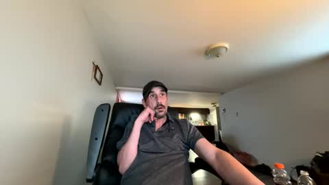 gmang4242 online show from February 2026 06:29:02 PM