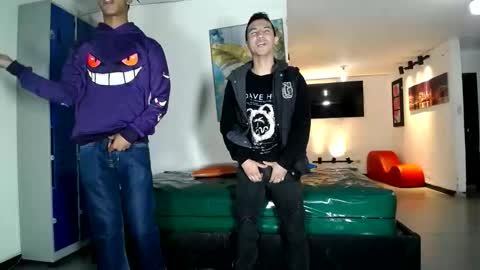 THOMAS AND DAMIAND online show from May 2026 08:58:01 PM